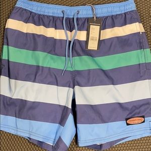 Vineyard Vines mens chappy trunks